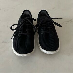 Women’s black Allbirds Tree runner Sneakers